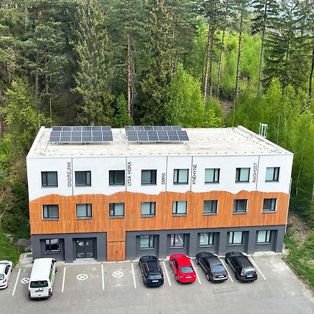 Hostel Beskydy House Rožnov pod Radhoštěm Zewnętrze zdjęcie
